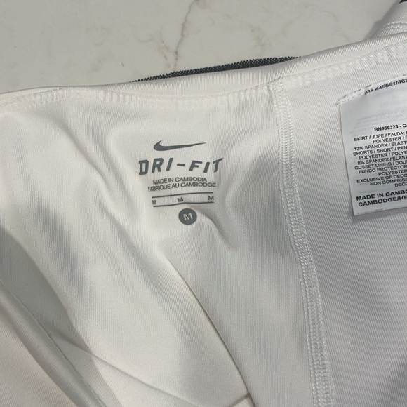 Nike Tennis skort - Picture 2 of 3